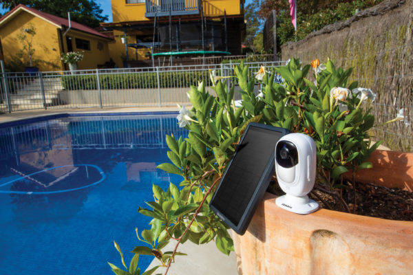 App Cam Solo+ with Solar Panel (SPS-01) next to pool