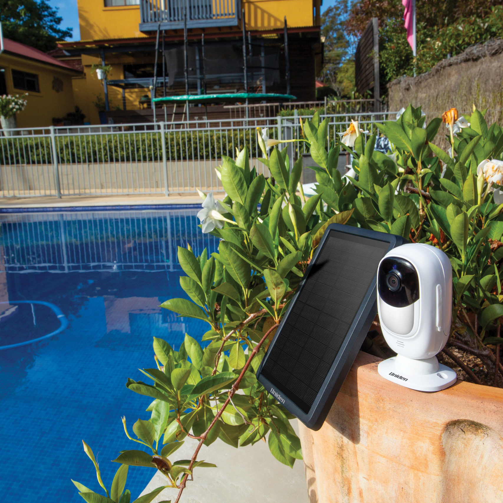 App Cam Solo+ with Solar Panel (SPS-01) next to pool